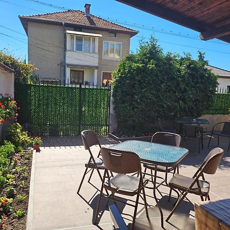 Family Hotel Dalia Βέλινγκραντ Εξωτερικό φωτογραφία