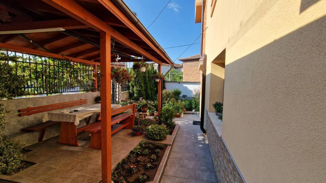 Family Hotel Dalia Βέλινγκραντ Εξωτερικό φωτογραφία