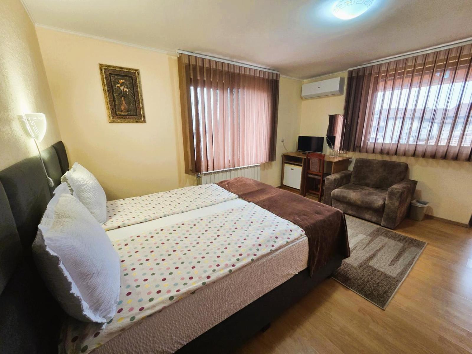 Family Hotel Dalia Βέλινγκραντ Εξωτερικό φωτογραφία