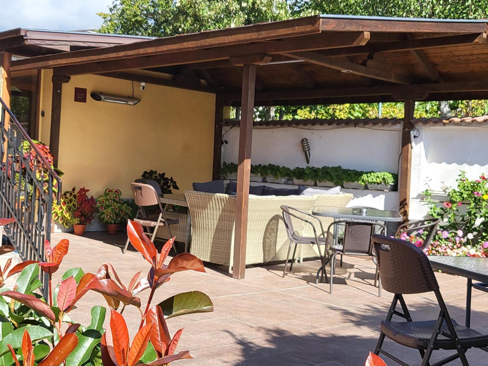 Family Hotel Dalia Βέλινγκραντ Εξωτερικό φωτογραφία